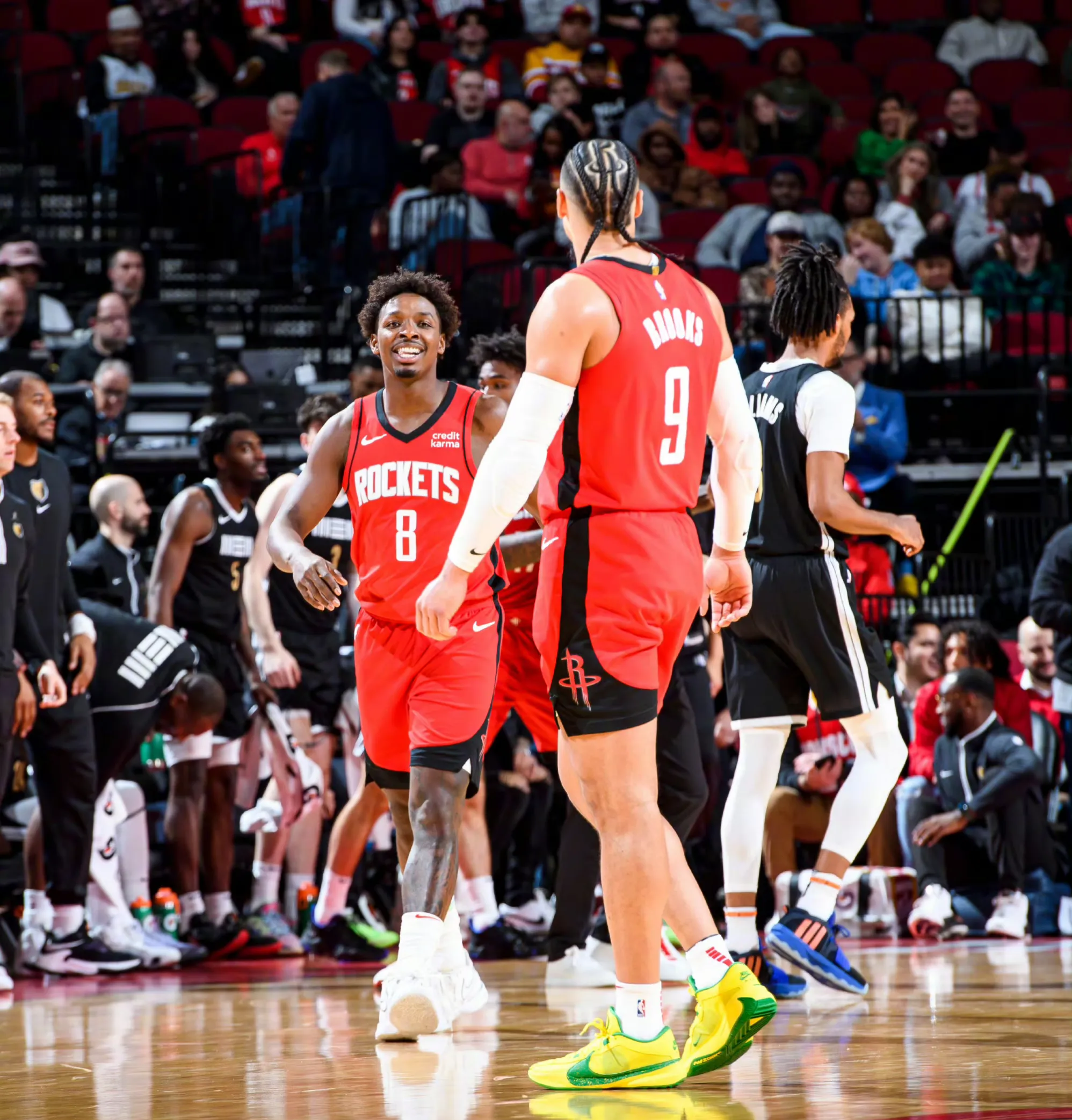 包含休斯敦火箭发布备战花絮，加时末段强势反弹，CBA季后赛任务艰巨，训练强度明显提升的词条盛世平台官方