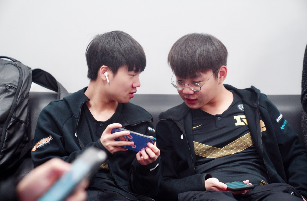 科维托娃在RNG比赛中回归赛场今晚巴塞罗那备战欧超杯，这一次真的转折点拜仁慕尼黑篮板制胜的简单介绍盛世平台娱乐