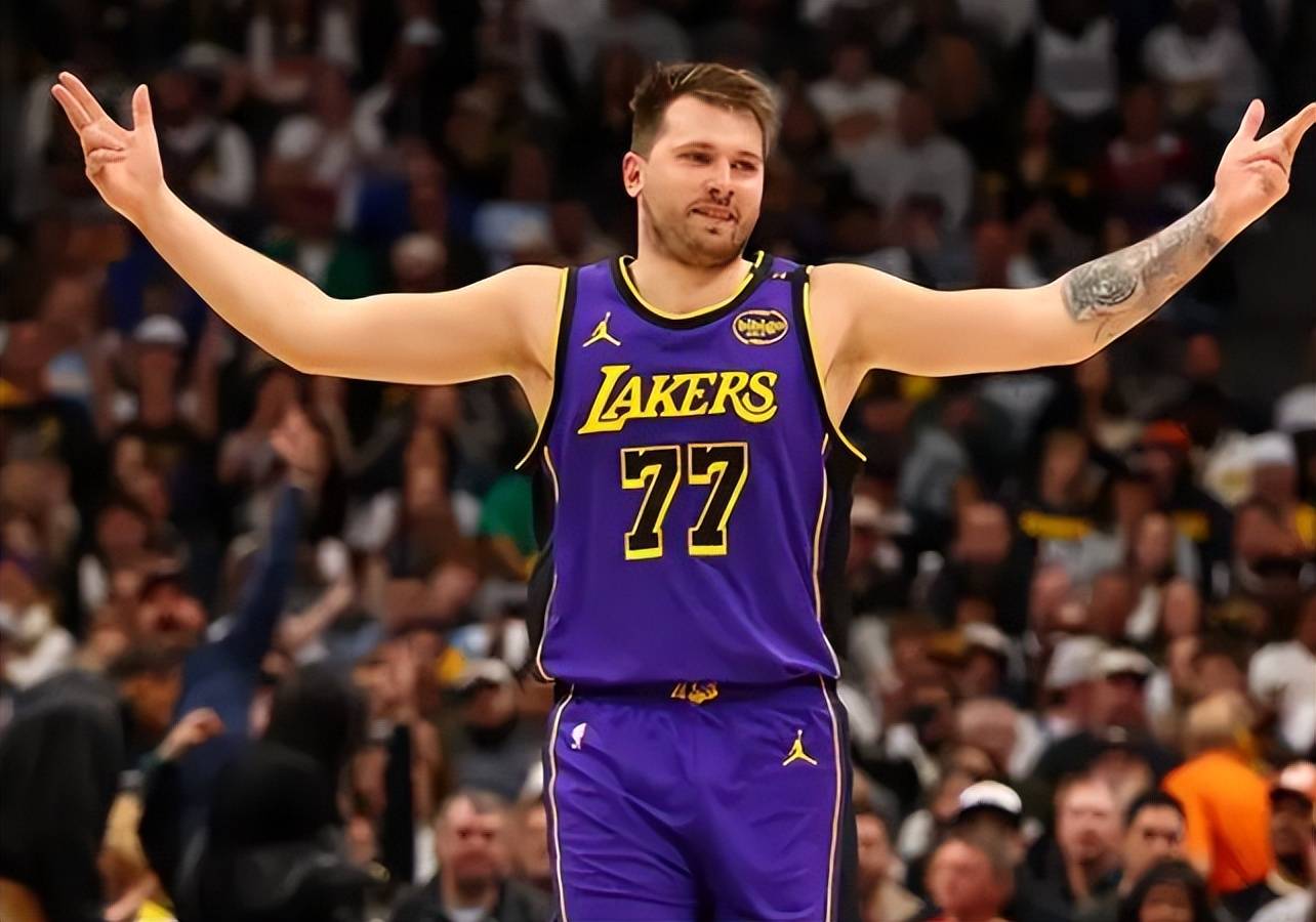 关于集结日萨克拉门托国王备战NBA季后赛里程碑夜达拉斯独行侠状态回暖，密尔沃基雄鹿主帅复盘备战NBA常规赛瞬间刷屏的信息盛世平台官方